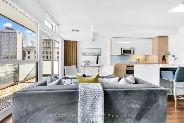 Additional image 5 of 210 Simcoe St Unit 911