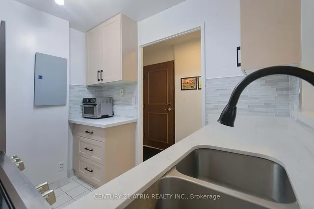 Additional image 38 of 8 Lee Centre Dr Unit 710