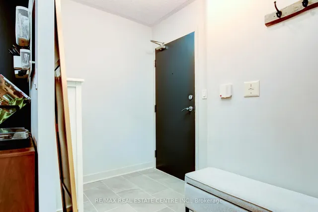 Additional image 8 of 397 Front St Unit 1010