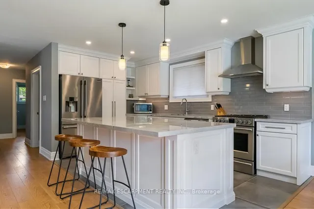 Additional image 12 of 4 Thorpe Rd