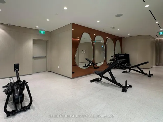 Additional image 41 of 155 Merchants' Wharf Unit 1112