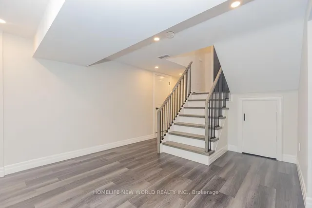 Additional image 27 of 37 Shouldice Crt