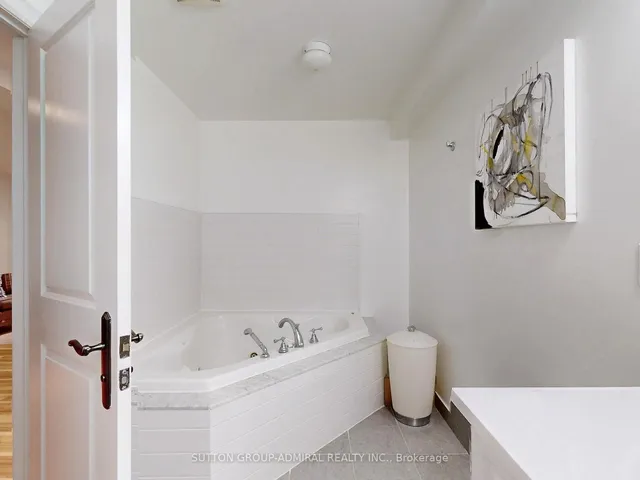 Additional image 32 of 12 Abbs St