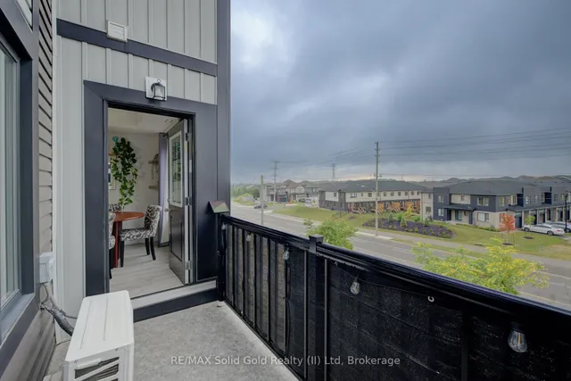 Additional image 9 of 160 Rochefort St Unit A4