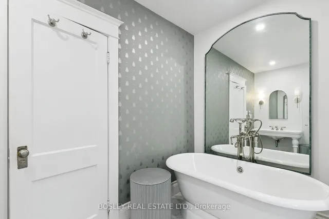 Additional image 33 of 52 Rowanwood Ave