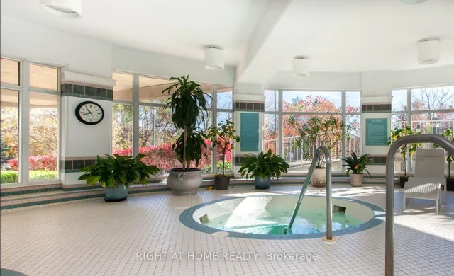 Additional image 20 of 18 Concorde Pl Unit 307