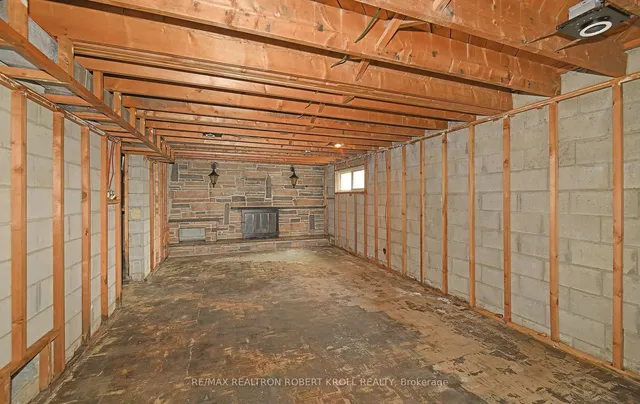 Additional image 19 of 32 Orangewood Cres