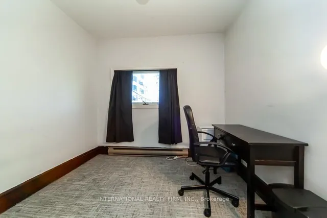 Additional image 21 of 19 Alvin Ave