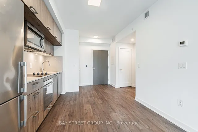 Additional image 9 of 50 Mccaul St Unit 1008