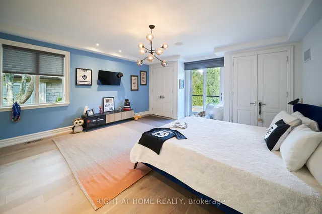 Additional image 18 of 1305 Royal York Rd