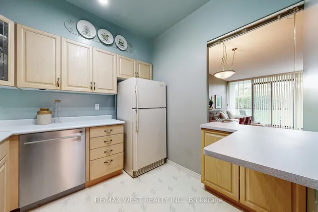 Additional image 18 of 20 Fashion Rose Way Unit 104