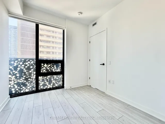 Additional image 35 of 55 Charles St Unit 1413