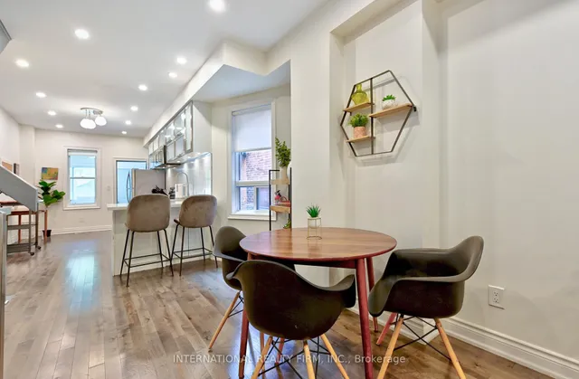 Additional image 9 of 717 Palmerston Ave