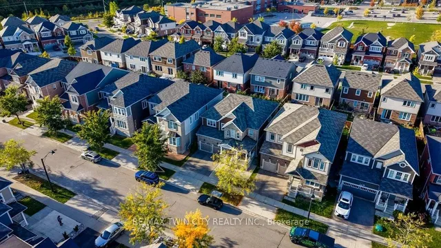 Additional image 44 of 231 Grovehill Cres