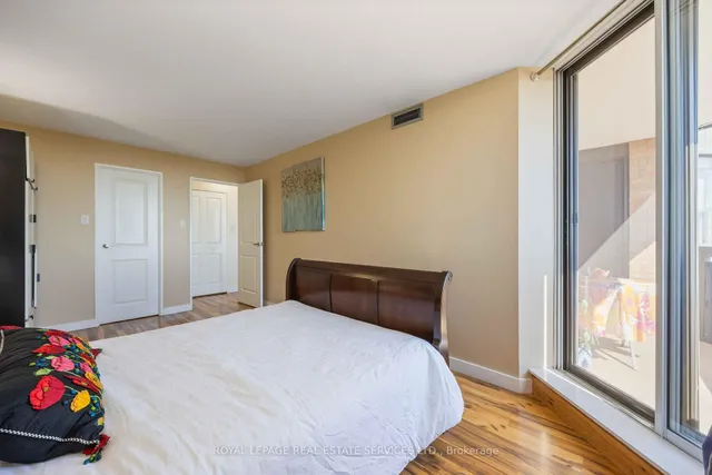 Additional image 21 of 3845 Lakeshore Blvd Unit 1410