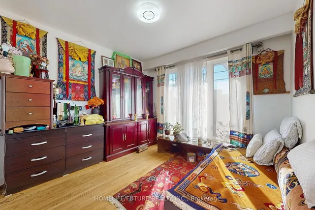 Additional image 33 of 1013 Islington Ave