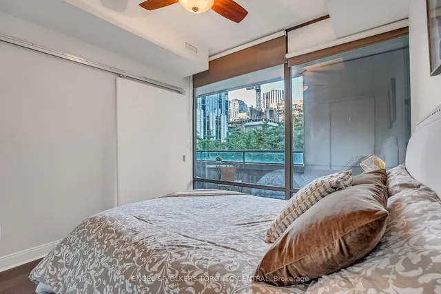 Additional image 33 of 18 Yorkville Ave Unit 306