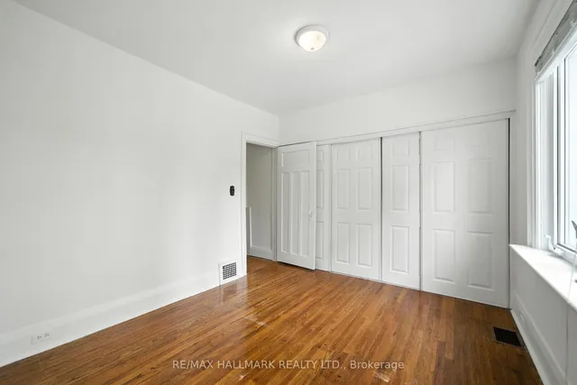 Additional image 27 of 49 Rawlinson Ave