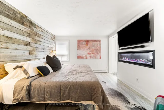 Additional image 20 of 905 Glencairn Ave