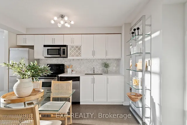 Additional image 3 of 15 Fort York Blvd Unit 4101