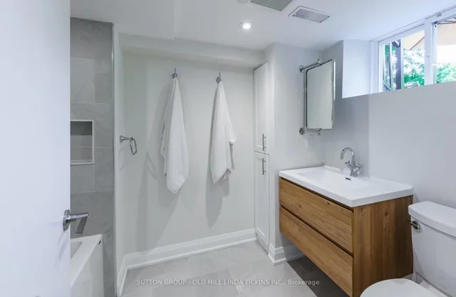 Additional image 18 of 64 Westrose Ave