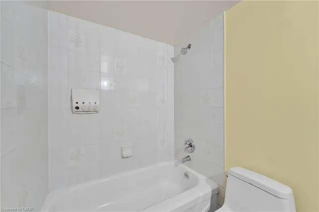 Additional image 26 of 2466 Eglinton Ave