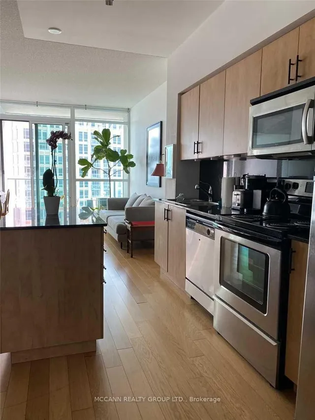Additional image 5 of 215 Fort York Blvd Unit 3301
