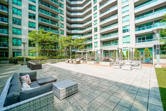Additional image 37 of 19 Grand Trunk Cres Unit 201