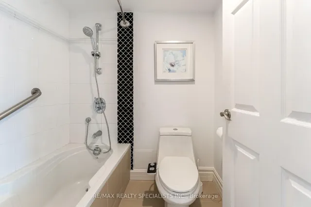 Additional image 47 of 65 Skymark Dr Unit 201