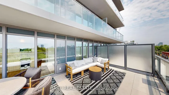 Additional image 4 of 500 Dupont St Unit 417