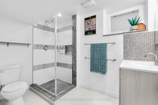 Additional image 41 of 2099 Gerrard St