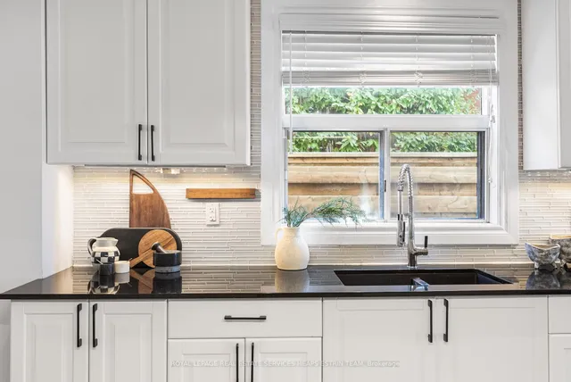 Additional image 10 of 386 Crawford St