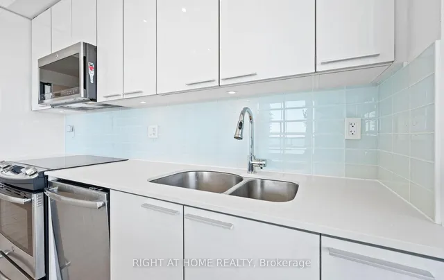 Additional image 11 of 10 Park Lawn Rd Unit 3409