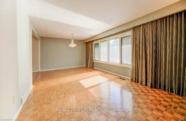 Additional image 13 of 12 Old York Cres