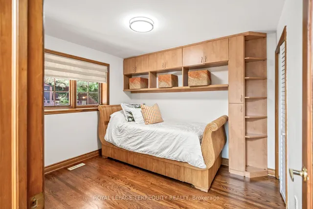 Additional image 33 of 50 Skyview Cres