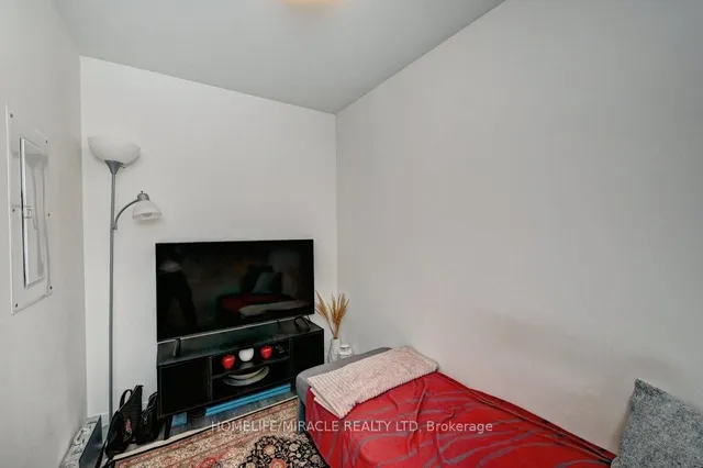 Additional image 40 of 60 Frederick St Unit 1213