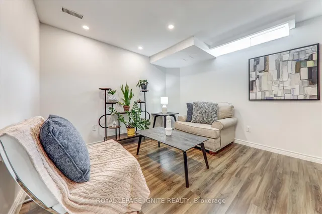 Additional image 20 of 11 Magnum Way