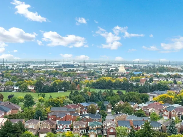 Additional image 31 of 30 Thunder Grve Unit 1705