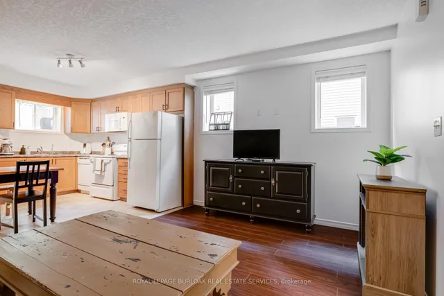 Additional image 19 of 1941 Ottawa St Unit 9A