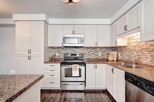 Additional image 14 of 21 Machado St