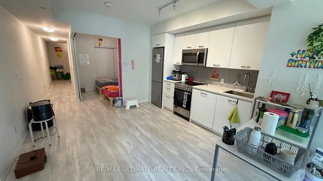 Additional image 11 of 1630 Queen St Unit 301