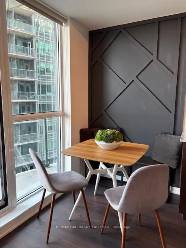 Additional image 16 of 51 East Liberty St Unit 1215