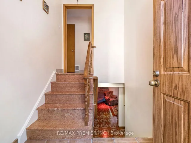 Additional image 37 of 33 Clair Rd