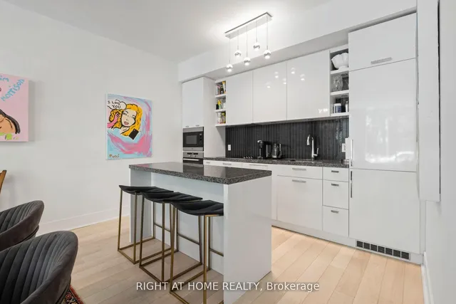 Additional image 17 of 32 Davenport Rd Unit TH 1