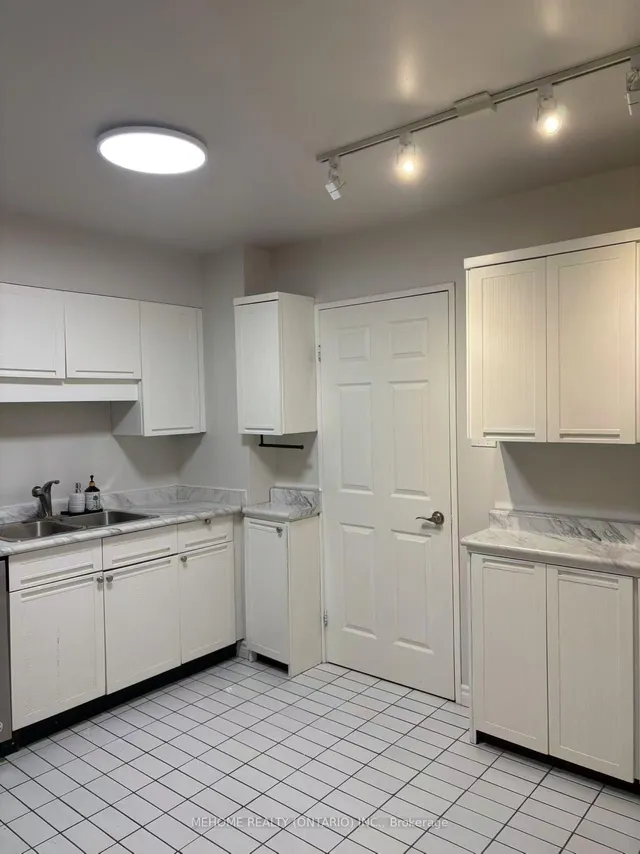 Additional image 3 of 45 Carlton St Unit 1814