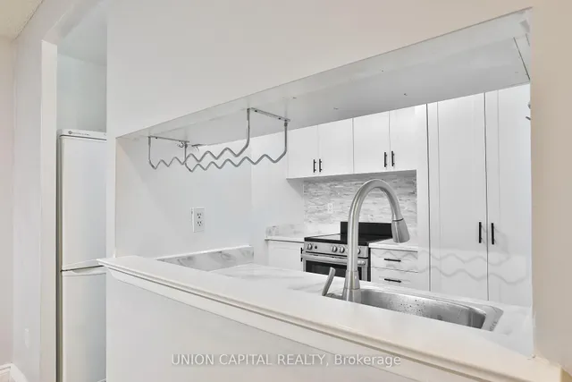 Additional image 15 of 1055 Bay St Unit 2209