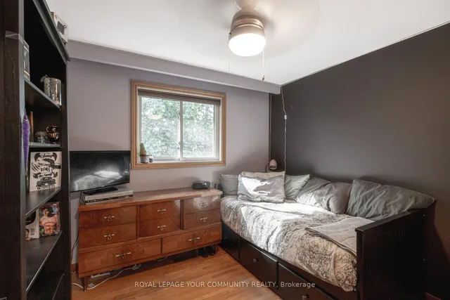 Additional image 25 of 18 Loomis Crt