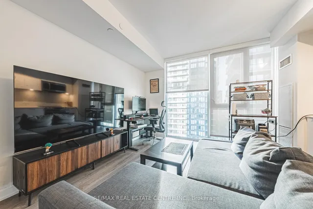 Additional image 9 of 357 King St Unit 3307