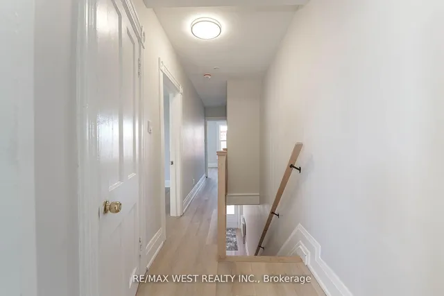 Additional image 22 of 115 Edwin Ave