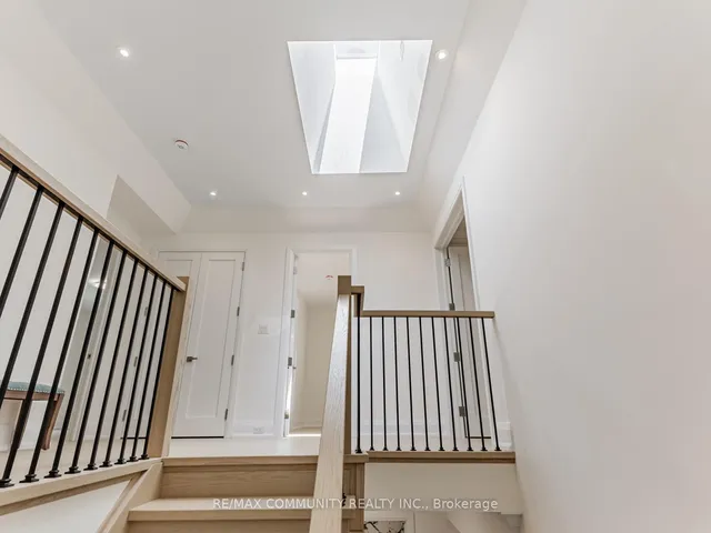 Additional image 19 of 43 Sugarbush Sq